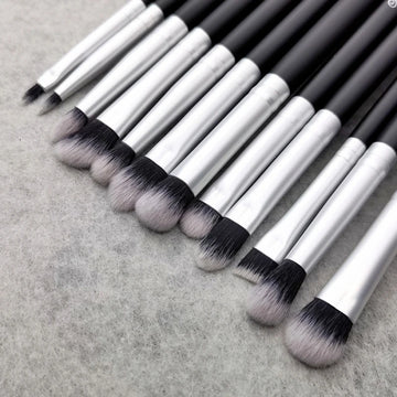 Professional 18 Piece Makeup Brush Set with Case